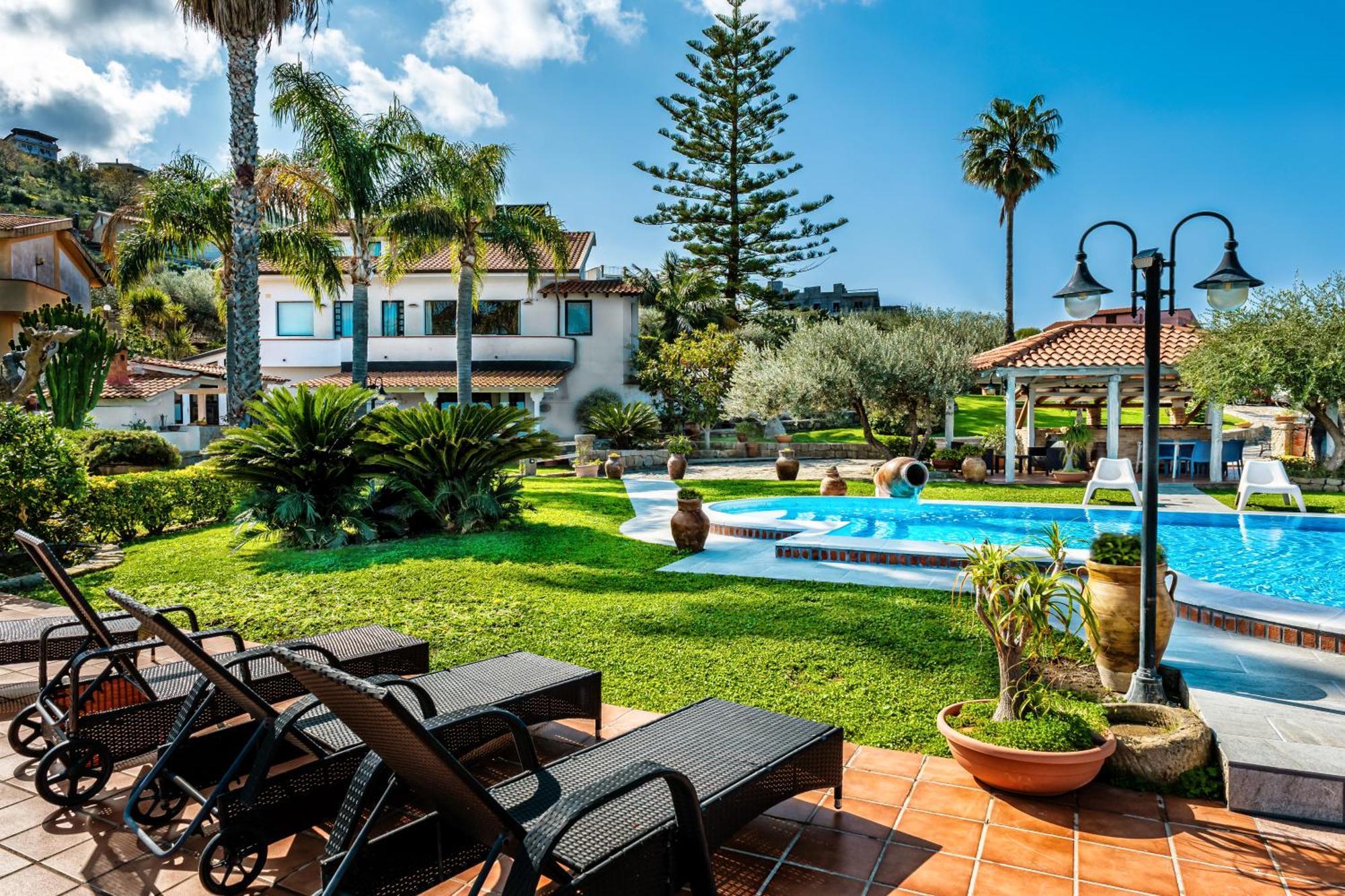 B&B Villa Bency Capo dʼOrlando Buitenkant foto