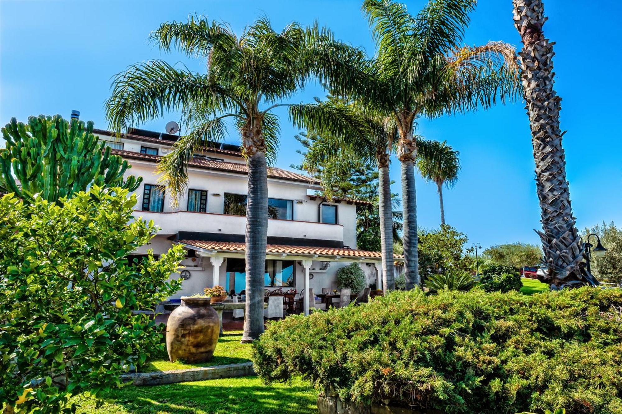 B&B Villa Bency Capo dʼOrlando Buitenkant foto
