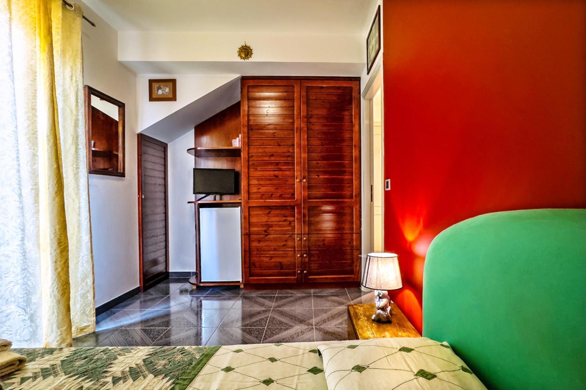 B&B Villa Bency Capo dʼOrlando Buitenkant foto