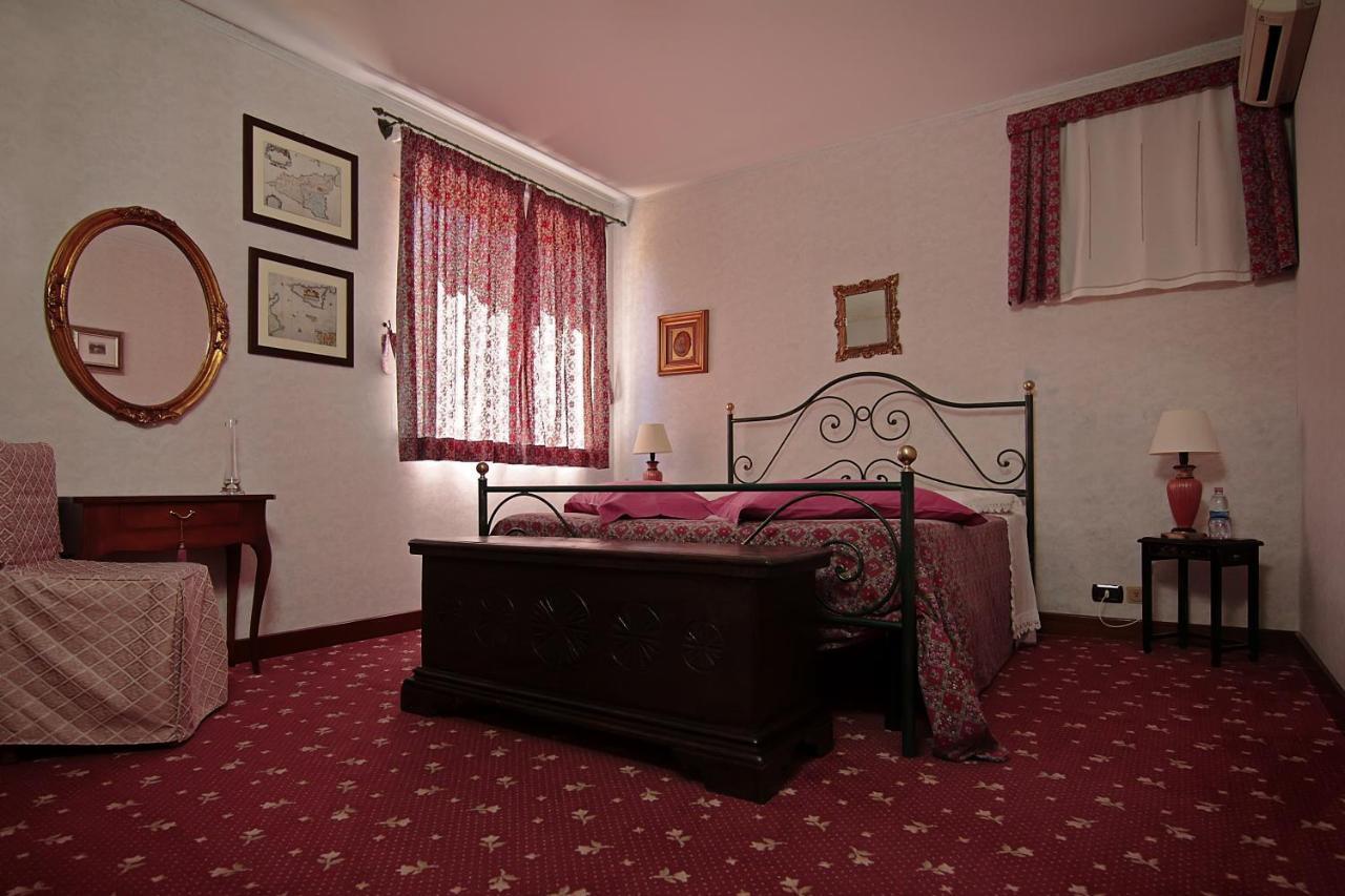 B&B Villa Bency Capo dʼOrlando Kamer foto